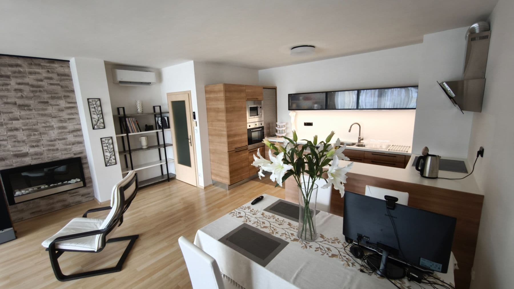 Prodej bytu 2+kk 82 m², Na Harfě, Praha, Praha Prodej bytu 2+kk 82 m², Na Harfě, Praha, Praha