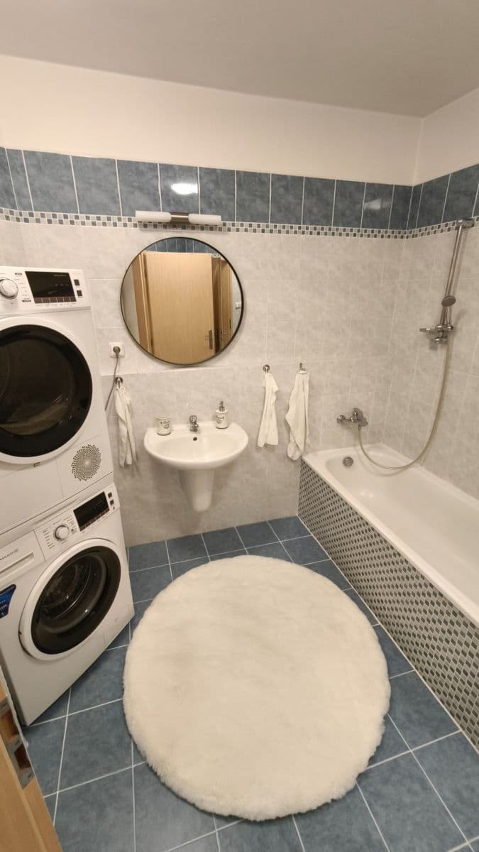 Prodej bytu 2+kk 82 m², Na Harfě, Praha, Praha Prodej bytu 2+kk 82 m², Na Harfě, Praha, Praha