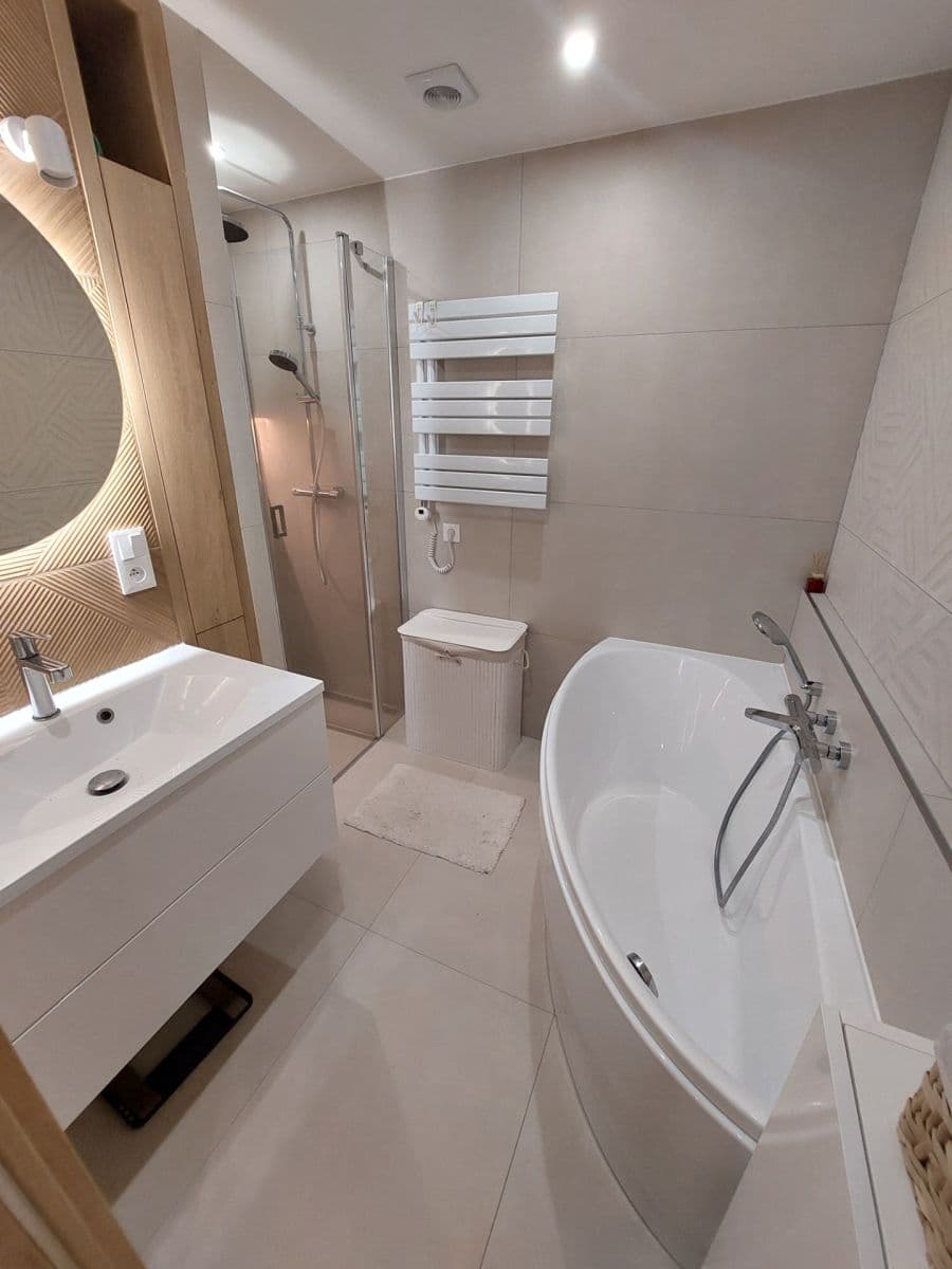 Pronájem bytu 3+1 77 m², Olbrachtovo náměstí, Brno, Jihomoravský kraj Pronájem bytu 3+1 77 m², Olbrachtovo náměstí, Brno, Jihomoravský kraj