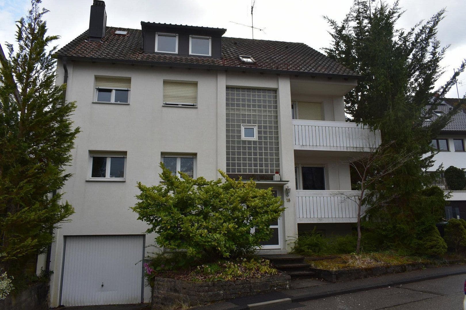 Pronájem bytu 3+kk 64 m², Schiltacher Straße 18, Stuttgart, Bádensko-Württembersko Pronájem bytu 3+kk 64 m², Schiltacher Straße 18, Stuttgart, Bádensko-Württembersko