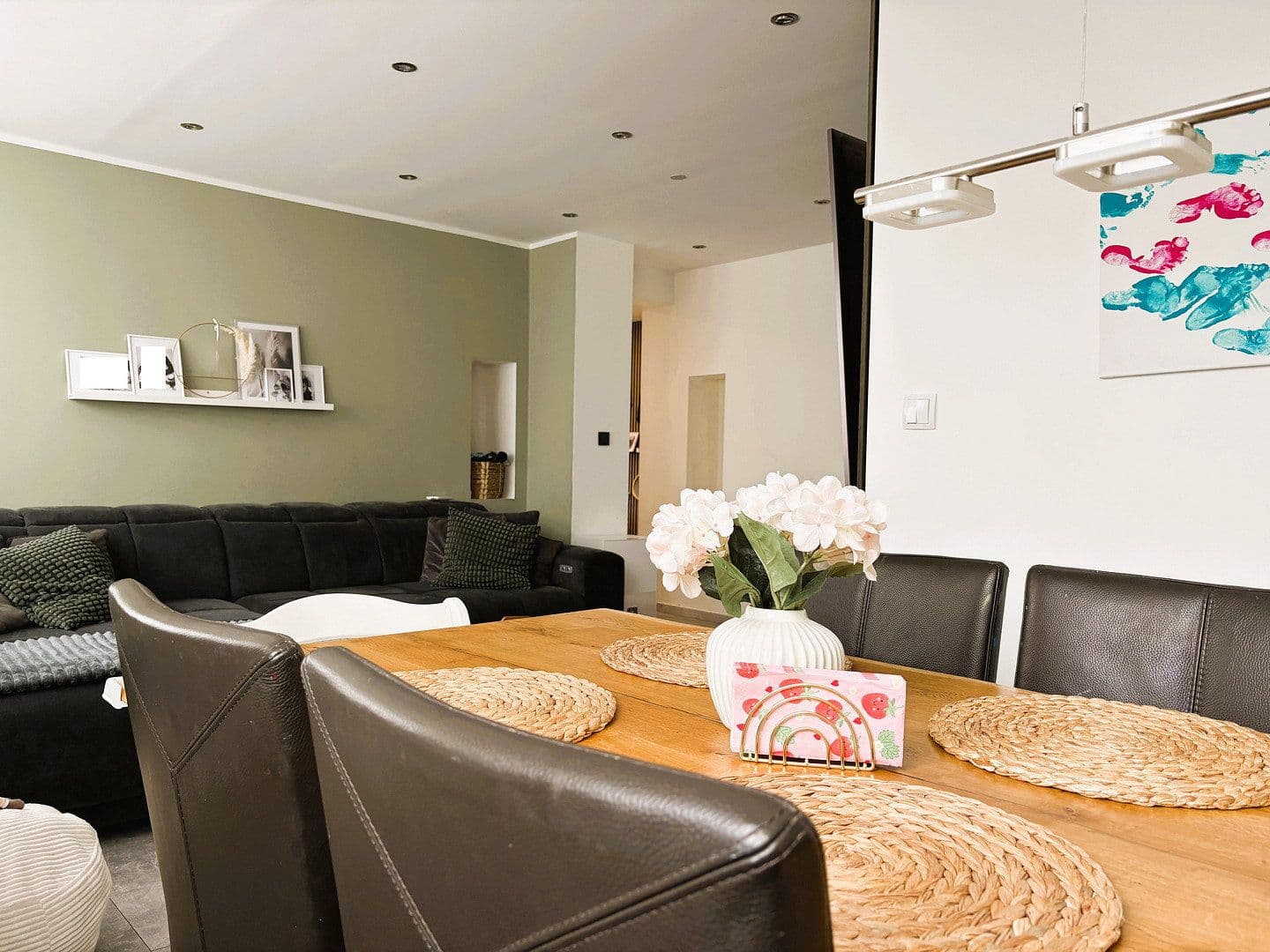 Prodej bytu 4+kk 113 m², Essen-Haarzopf, Severní Porýní-Vestfálsko Prodej bytu 4+kk 113 m², Essen-Haarzopf, Severní Porýní-Vestfálsko