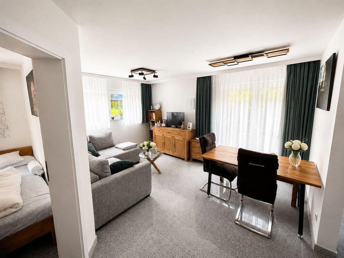Pronájem bytu 2+kk 50 m², Kirchheim am Neckar, Bádensko-Württembersko Pronájem bytu 2+kk 50 m², Kirchheim am Neckar, Bádensko-Württembersko