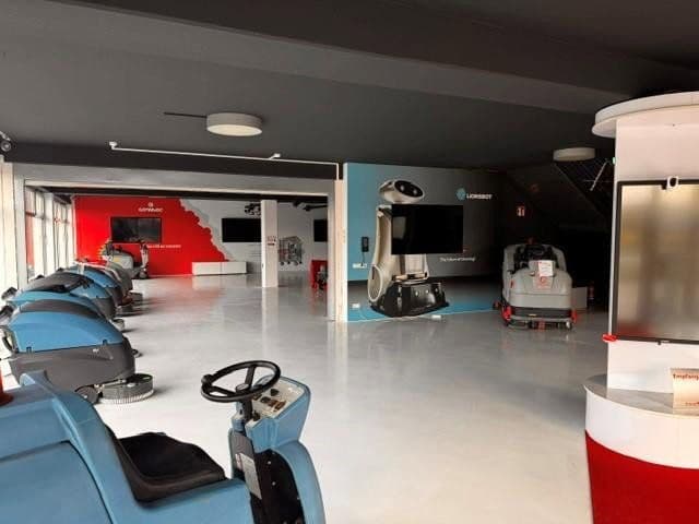 Prodej nebytového prostoru 6.072 m², Leipheim, Bavorsko Prodej nebytového prostoru 6.072 m², Leipheim, Bavorsko