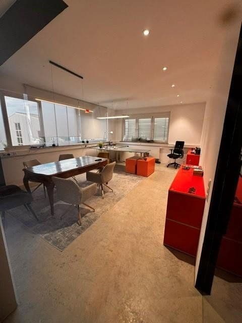 Prodej nebytového prostoru 6.072 m², Leipheim, Bavorsko Prodej nebytového prostoru 6.072 m², Leipheim, Bavorsko