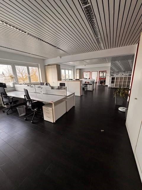 Prodej nebytového prostoru 6.072 m², Leipheim, Bavorsko Prodej nebytového prostoru 6.072 m², Leipheim, Bavorsko
