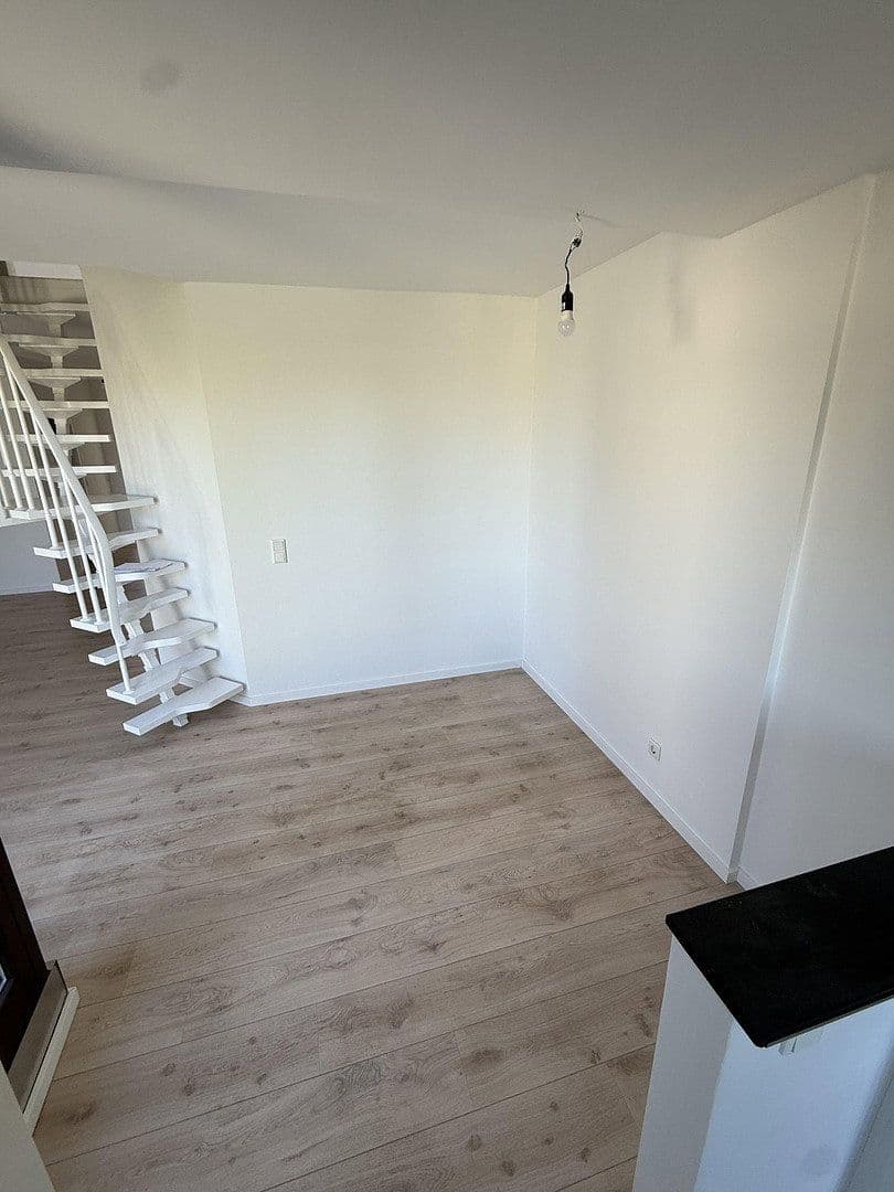 Prodej bytu 3+1 79 m², Karlstr. 5a, Langenfeld (Rheinland), Severní Porýní-Vestfálsko Prodej bytu 3+1 79 m², Karlstr. 5a, Langenfeld (Rheinland), Severní Porýní-Vestfálsko