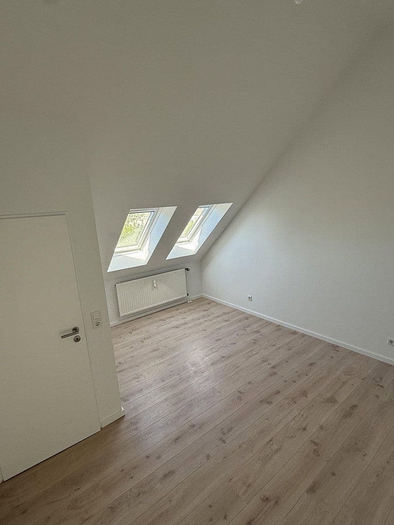 Prodej bytu 3+1 79 m², Karlstr. 5a, Langenfeld (Rheinland), Severní Porýní-Vestfálsko Prodej bytu 3+1 79 m², Karlstr. 5a, Langenfeld (Rheinland), Severní Porýní-Vestfálsko