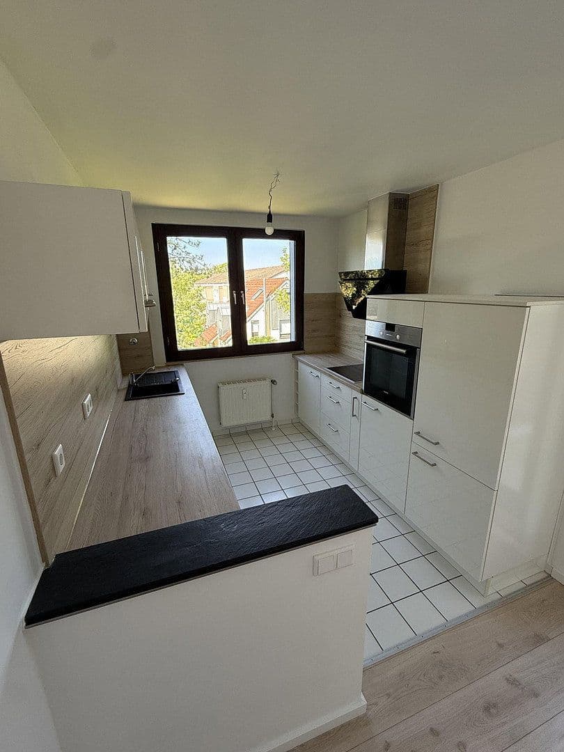 Prodej bytu 3+1 79 m², Karlstr. 5a, Langenfeld (Rheinland), Severní Porýní-Vestfálsko Prodej bytu 3+1 79 m², Karlstr. 5a, Langenfeld (Rheinland), Severní Porýní-Vestfálsko