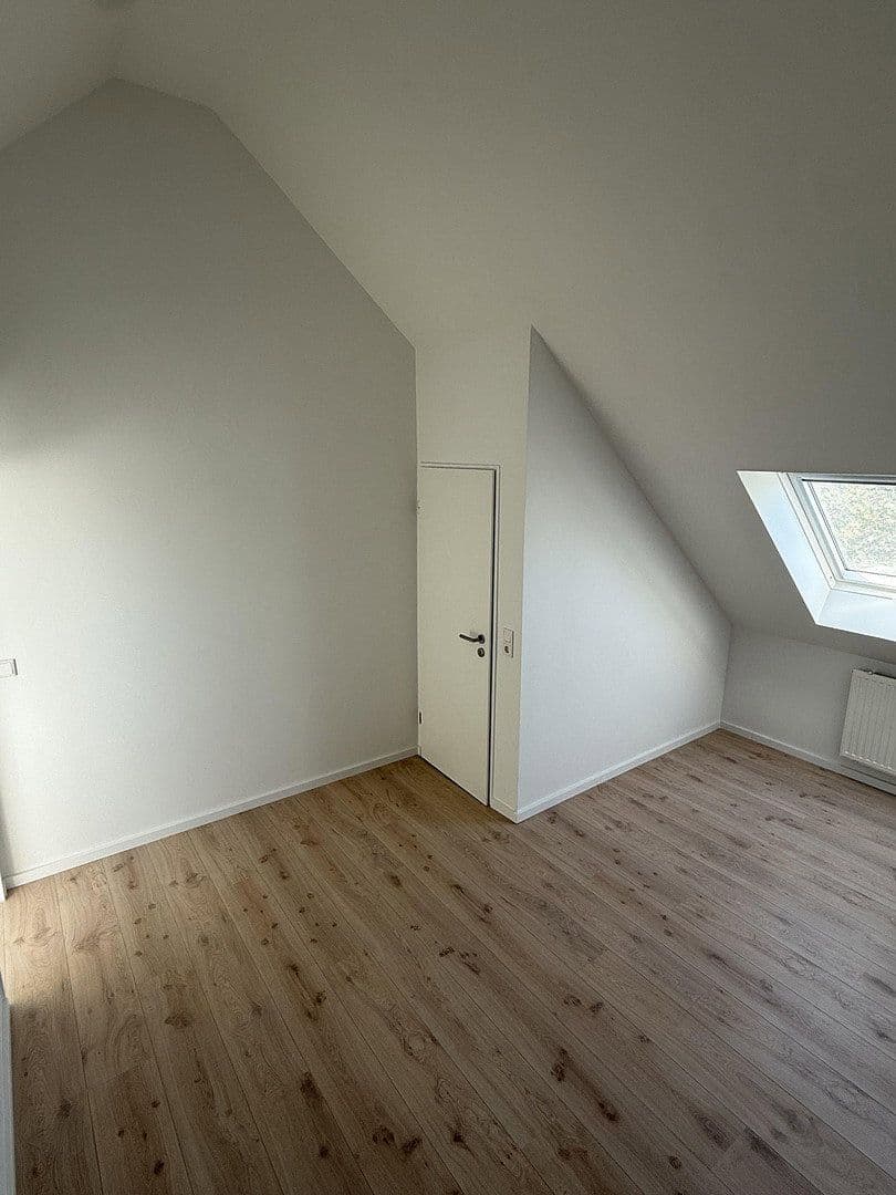 Prodej bytu 3+1 79 m², Karlstr. 5a, Langenfeld (Rheinland), Severní Porýní-Vestfálsko Prodej bytu 3+1 79 m², Karlstr. 5a, Langenfeld (Rheinland), Severní Porýní-Vestfálsko
