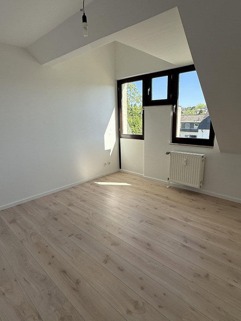 Prodej bytu 3+1 79 m², Karlstr. 5a, Langenfeld (Rheinland), Severní Porýní-Vestfálsko Prodej bytu 3+1 79 m², Karlstr. 5a, Langenfeld (Rheinland), Severní Porýní-Vestfálsko