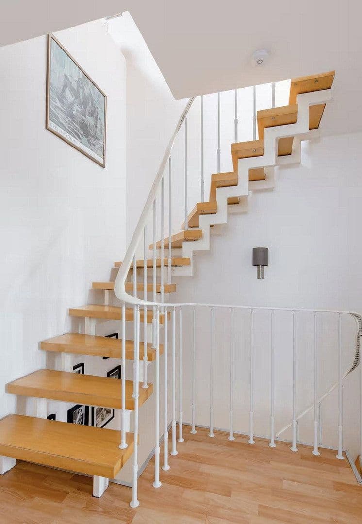 Pronájem domu 111 m², pozemek 463 m², Hufschmiedstraße, München, Bavorsko Pronájem domu 111 m², pozemek 463 m², Hufschmiedstraße, München, Bavorsko