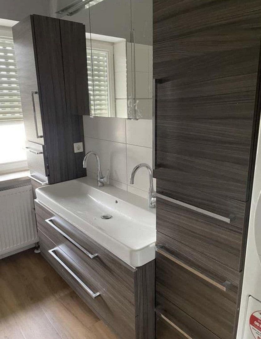 Pronájem bytu 3+1 97 m², Freisinger Str. 5, Ilmmünster, Bavorsko Pronájem bytu 3+1 97 m², Freisinger Str. 5, Ilmmünster, Bavorsko