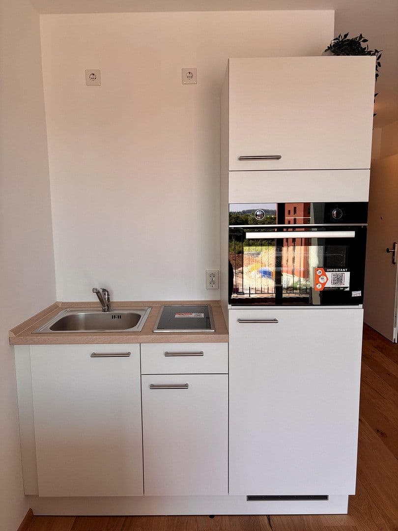 Pronájem bytu 1+1 25 m², Otto-Hahn-Straße 40, Regensburg, Bavorsko Pronájem bytu 1+1 25 m², Otto-Hahn-Straße 40, Regensburg, Bavorsko