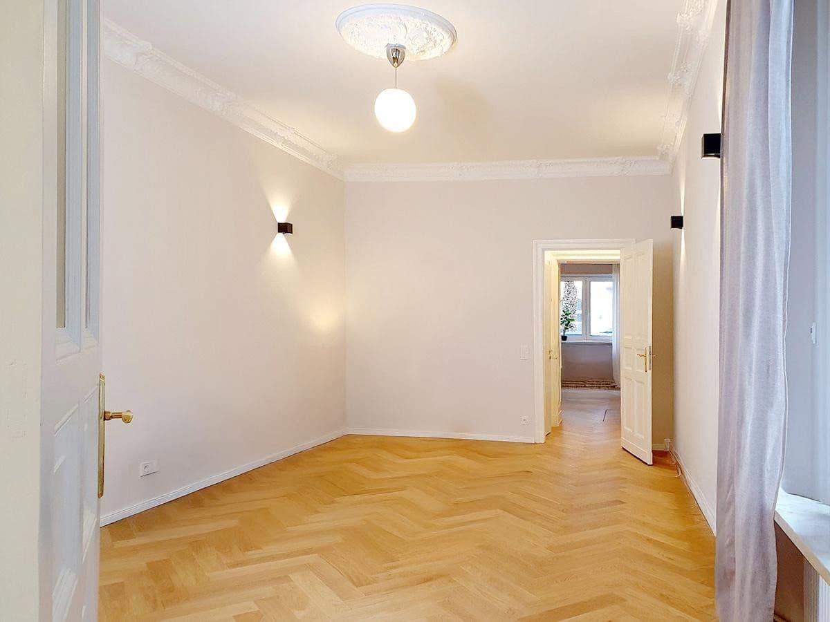 Pronájem bytu 3+1 102 m², Herderstraße 5, Berlin, Berlín Pronájem bytu 3+1 102 m², Herderstraße 5, Berlin, Berlín