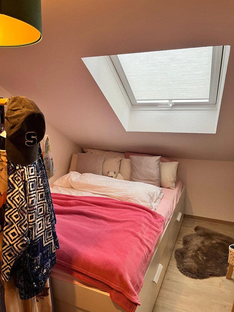 Pronájem bytu 3+1 55 m², Saarbrücken, Země Sársko Pronájem bytu 3+1 55 m², Saarbrücken, Země Sársko