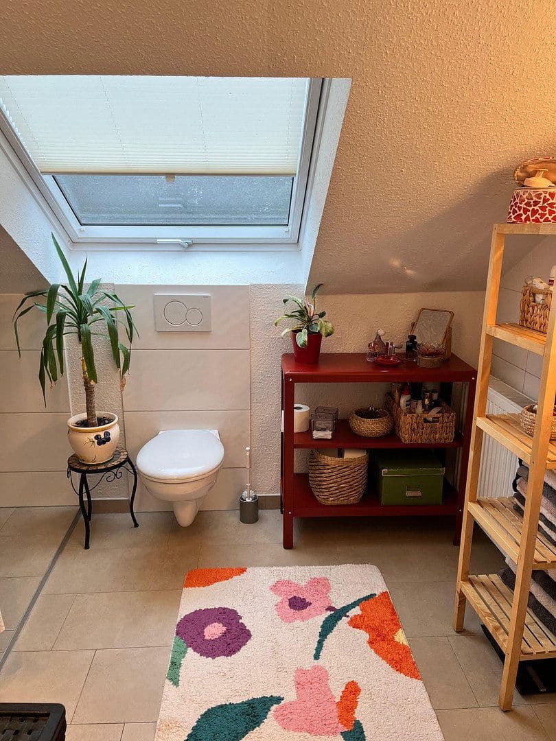 Pronájem bytu 3+1 55 m², Saarbrücken, Země Sársko Pronájem bytu 3+1 55 m², Saarbrücken, Země Sársko
