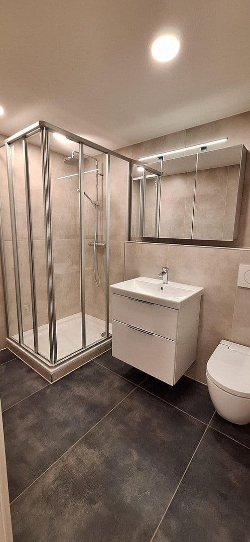 Prodej bytu 4+1 107 m², Heidelberg, Bádensko-Württembersko Prodej bytu 4+1 107 m², Heidelberg, Bádensko-Württembersko