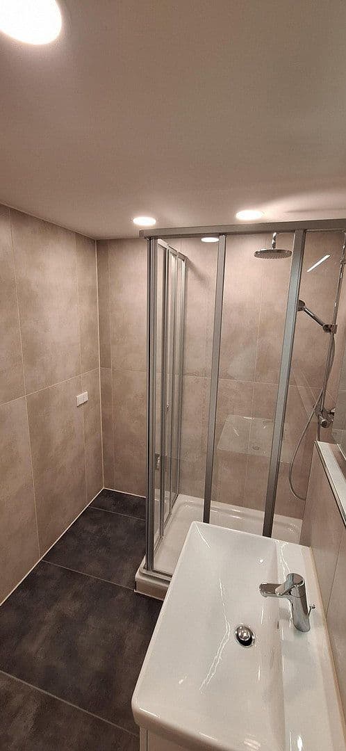 Prodej bytu 4+1 107 m², Heidelberg, Bádensko-Württembersko Prodej bytu 4+1 107 m², Heidelberg, Bádensko-Württembersko