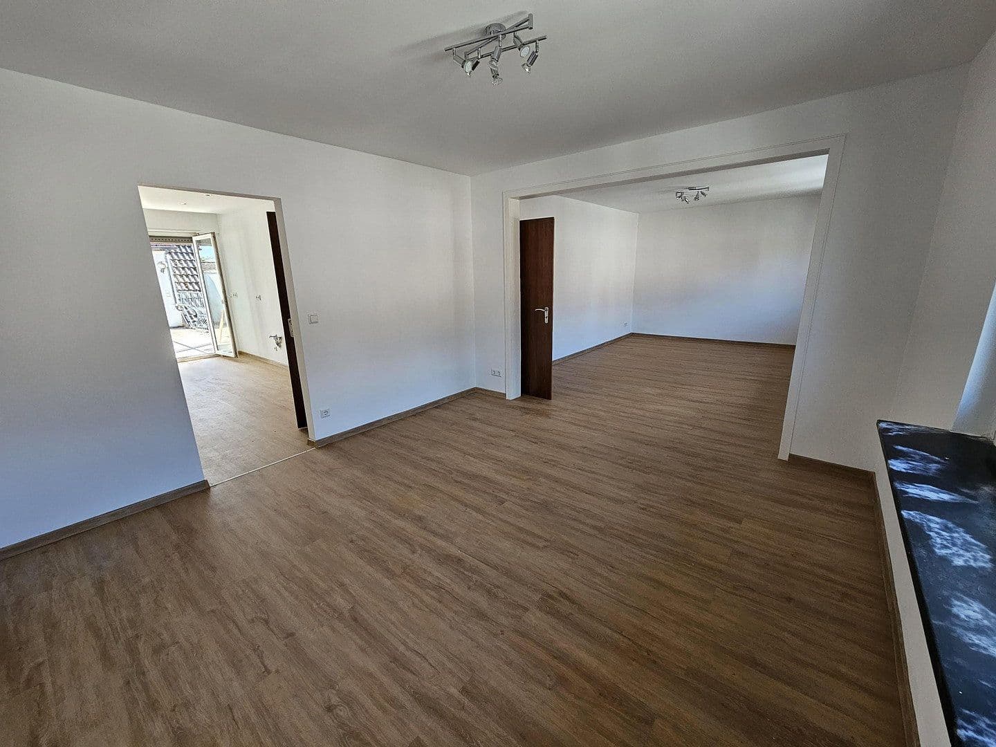 Pronájem bytu 4+1 120 m², Stutensee, Bádensko-Württembersko Pronájem bytu 4+1 120 m², Stutensee, Bádensko-Württembersko