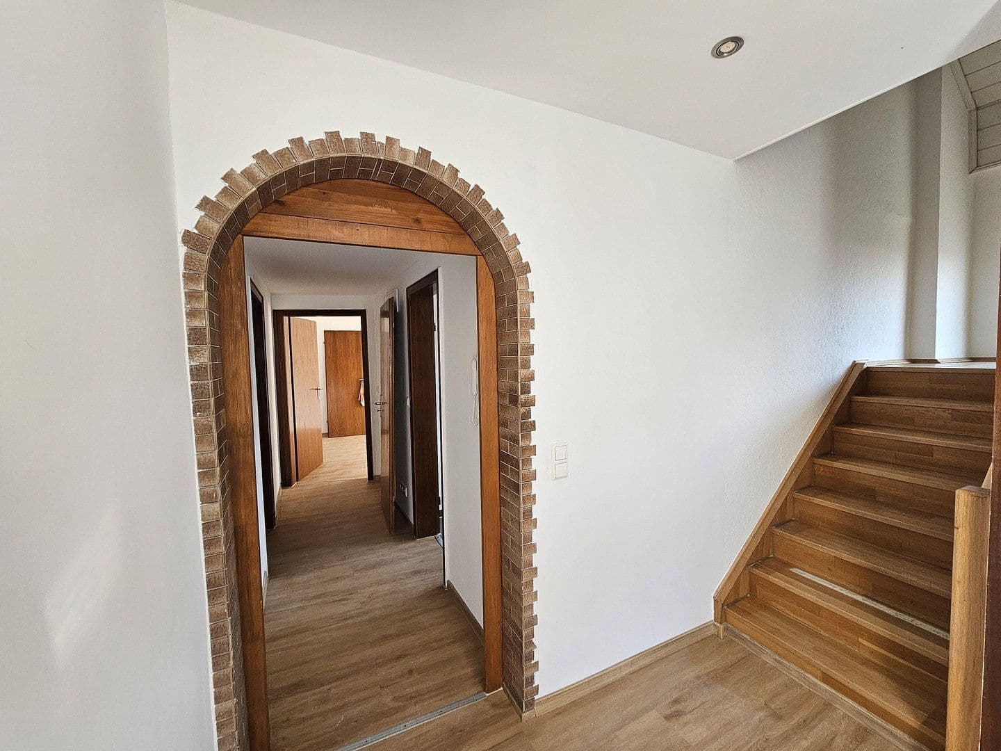 Pronájem bytu 4+1 120 m², Stutensee, Bádensko-Württembersko Pronájem bytu 4+1 120 m², Stutensee, Bádensko-Württembersko