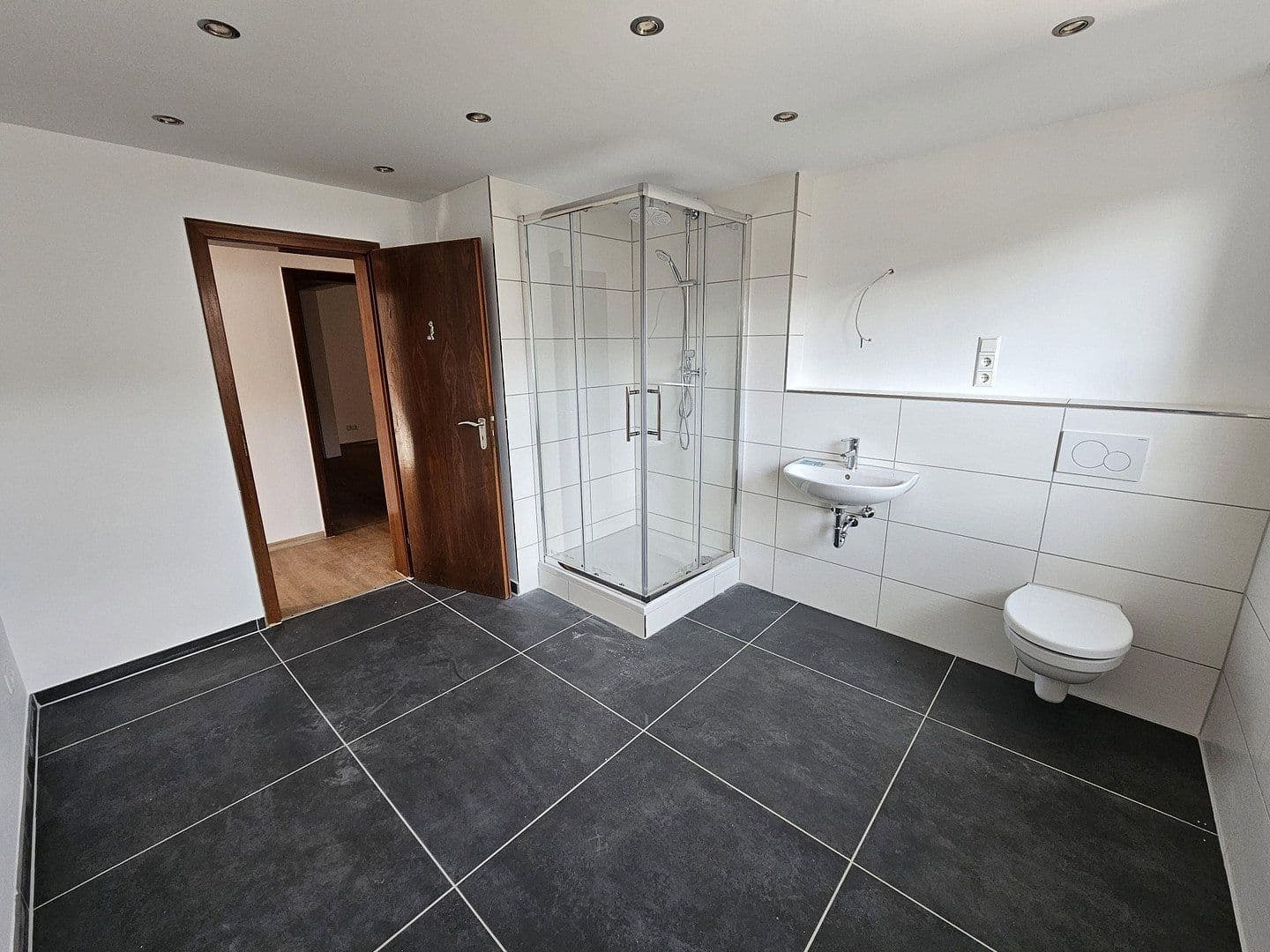 Pronájem bytu 4+1 120 m², Stutensee, Bádensko-Württembersko Pronájem bytu 4+1 120 m², Stutensee, Bádensko-Württembersko