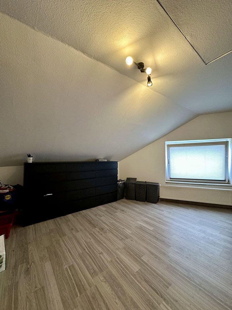 Pronájem bytu 4+1 110 m², Uslar, Dolní Sasko Pronájem bytu 4+1 110 m², Uslar, Dolní Sasko