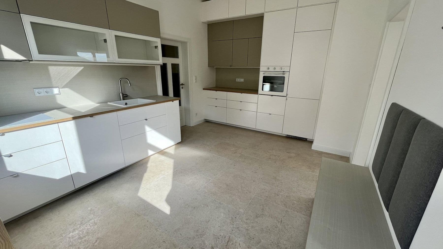 Pronájem bytu 3+kk 86 m², Ilmenauer Weg 6, Ilmenava, Durynsko Pronájem bytu 3+kk 86 m², Ilmenauer Weg 6, Ilmenava, Durynsko