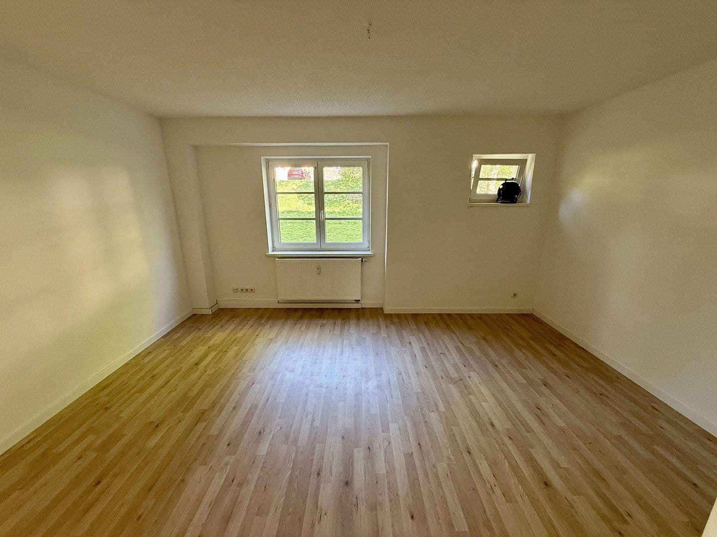 Pronájem bytu 3+1 64 m², Alter Reichenbacherstr. 16, Plauen, Sasko Pronájem bytu 3+1 64 m², Alter Reichenbacherstr. 16, Plauen, Sasko