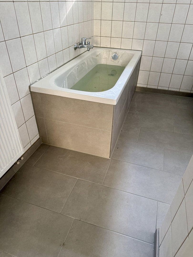 Pronájem bytu 3+1 64 m², Alter Reichenbacherstr. 16, Plauen, Sasko Pronájem bytu 3+1 64 m², Alter Reichenbacherstr. 16, Plauen, Sasko