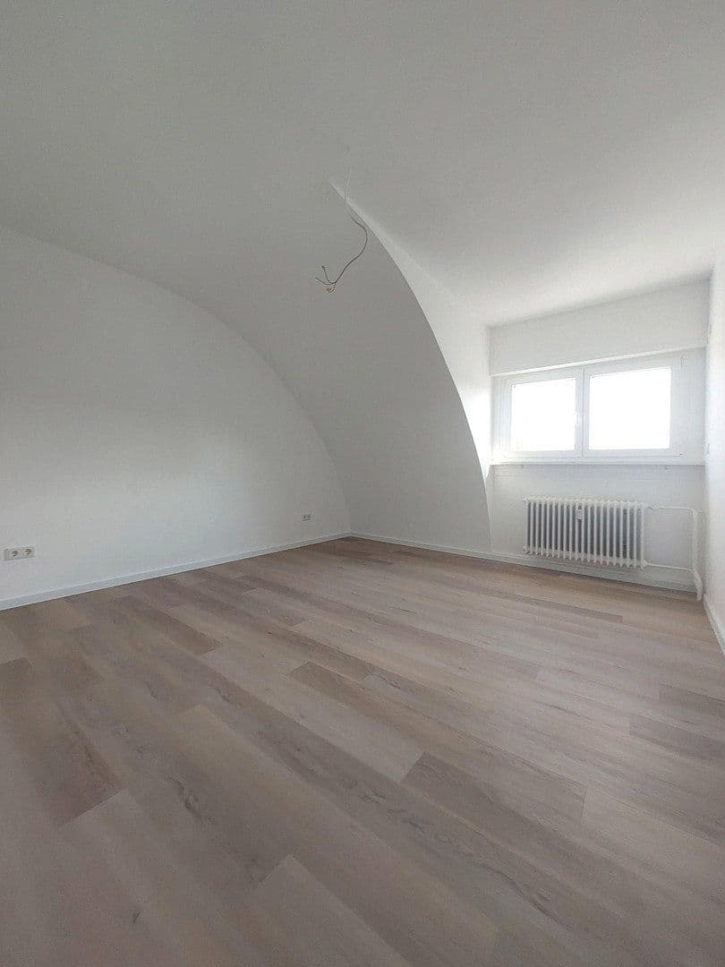 Pronájem bytu 3+1 64 m², Schalksbornstraße 2, Frankfurt, Hessen Pronájem bytu 3+1 64 m², Schalksbornstraße 2, Frankfurt, Hessen