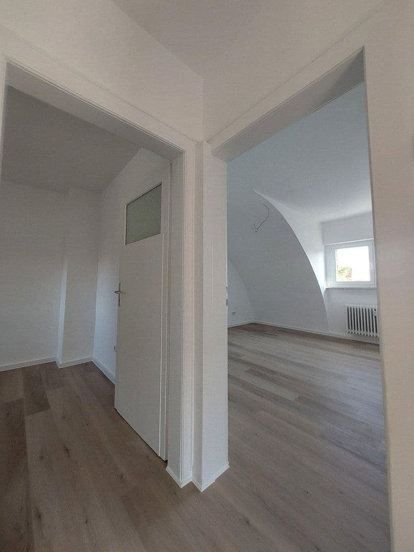 Pronájem bytu 3+1 64 m², Schalksbornstraße 2, Frankfurt, Hessen Pronájem bytu 3+1 64 m², Schalksbornstraße 2, Frankfurt, Hessen