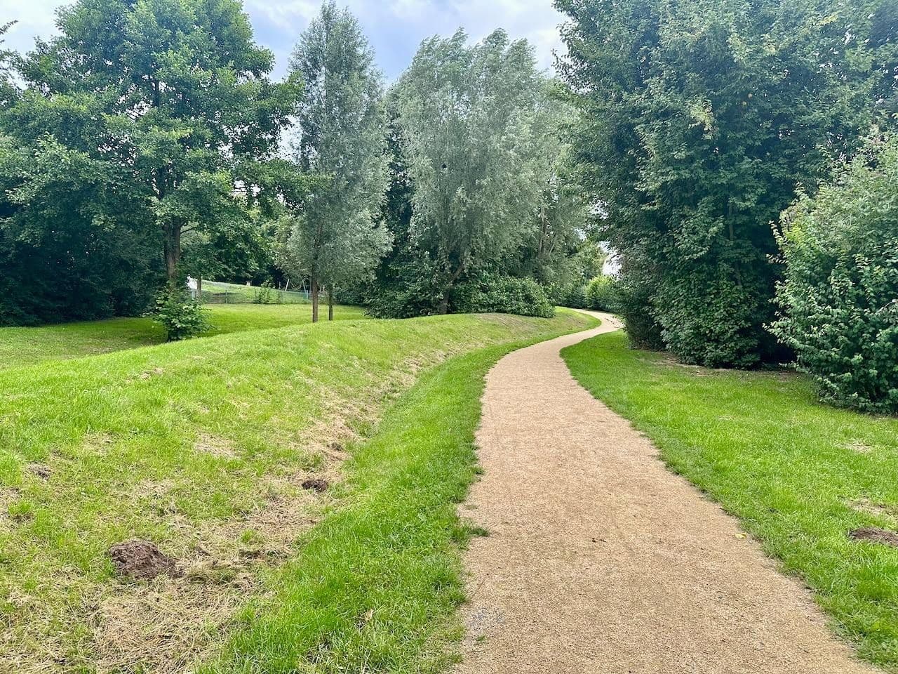 Pronájem bytu 3+1 110 m², Elisabeth-Flöge-Str. 2, Sarstedt, Dolní Sasko Pronájem bytu 3+1 110 m², Elisabeth-Flöge-Str. 2, Sarstedt, Dolní Sasko