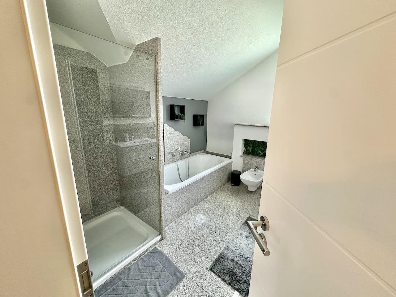 Pronájem bytu 3+1 110 m², Elisabeth-Flöge-Str. 2, Sarstedt, Dolní Sasko Pronájem bytu 3+1 110 m², Elisabeth-Flöge-Str. 2, Sarstedt, Dolní Sasko