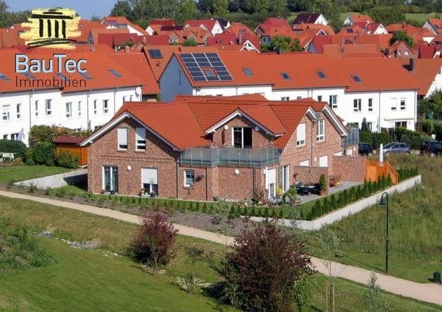 Pronájem bytu 3+1 110 m², Elisabeth-Flöge-Str. 2, Sarstedt, Dolní Sasko Pronájem bytu 3+1 110 m², Elisabeth-Flöge-Str. 2, Sarstedt, Dolní Sasko