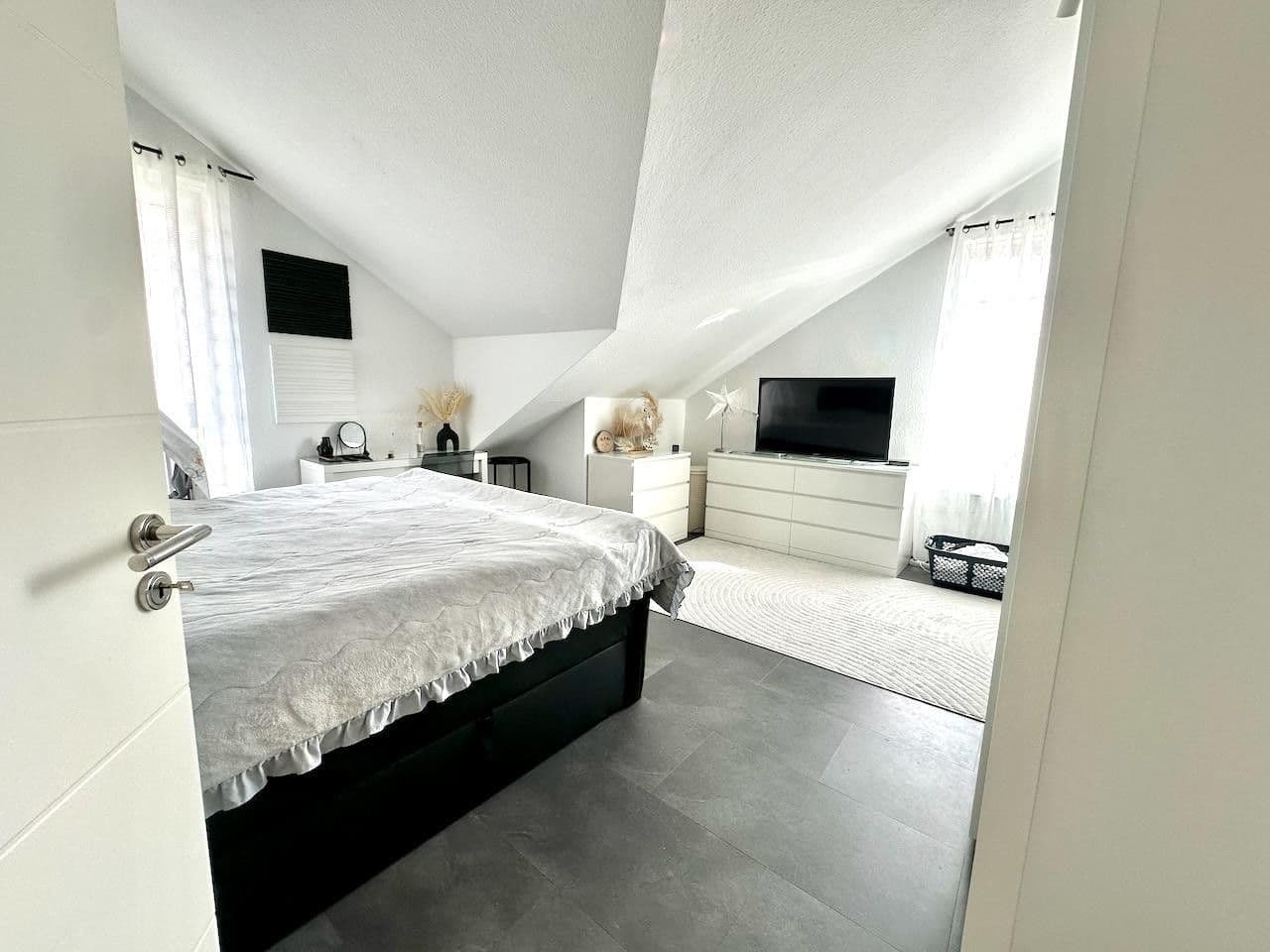 Pronájem bytu 3+1 110 m², Elisabeth-Flöge-Str. 2, Sarstedt, Dolní Sasko Pronájem bytu 3+1 110 m², Elisabeth-Flöge-Str. 2, Sarstedt, Dolní Sasko