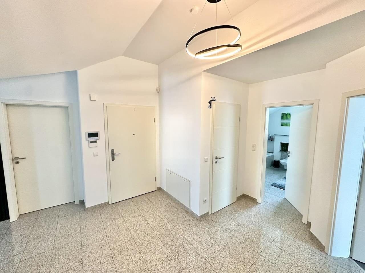 Pronájem bytu 3+1 110 m², Elisabeth-Flöge-Str. 2, Sarstedt, Dolní Sasko Pronájem bytu 3+1 110 m², Elisabeth-Flöge-Str. 2, Sarstedt, Dolní Sasko