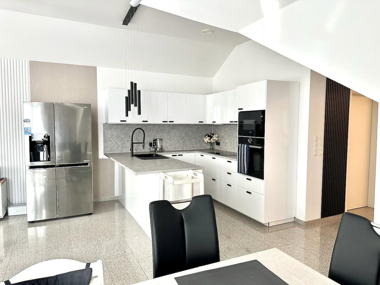 Pronájem bytu 3+1 110 m², Elisabeth-Flöge-Str. 2, Sarstedt, Dolní Sasko Pronájem bytu 3+1 110 m², Elisabeth-Flöge-Str. 2, Sarstedt, Dolní Sasko