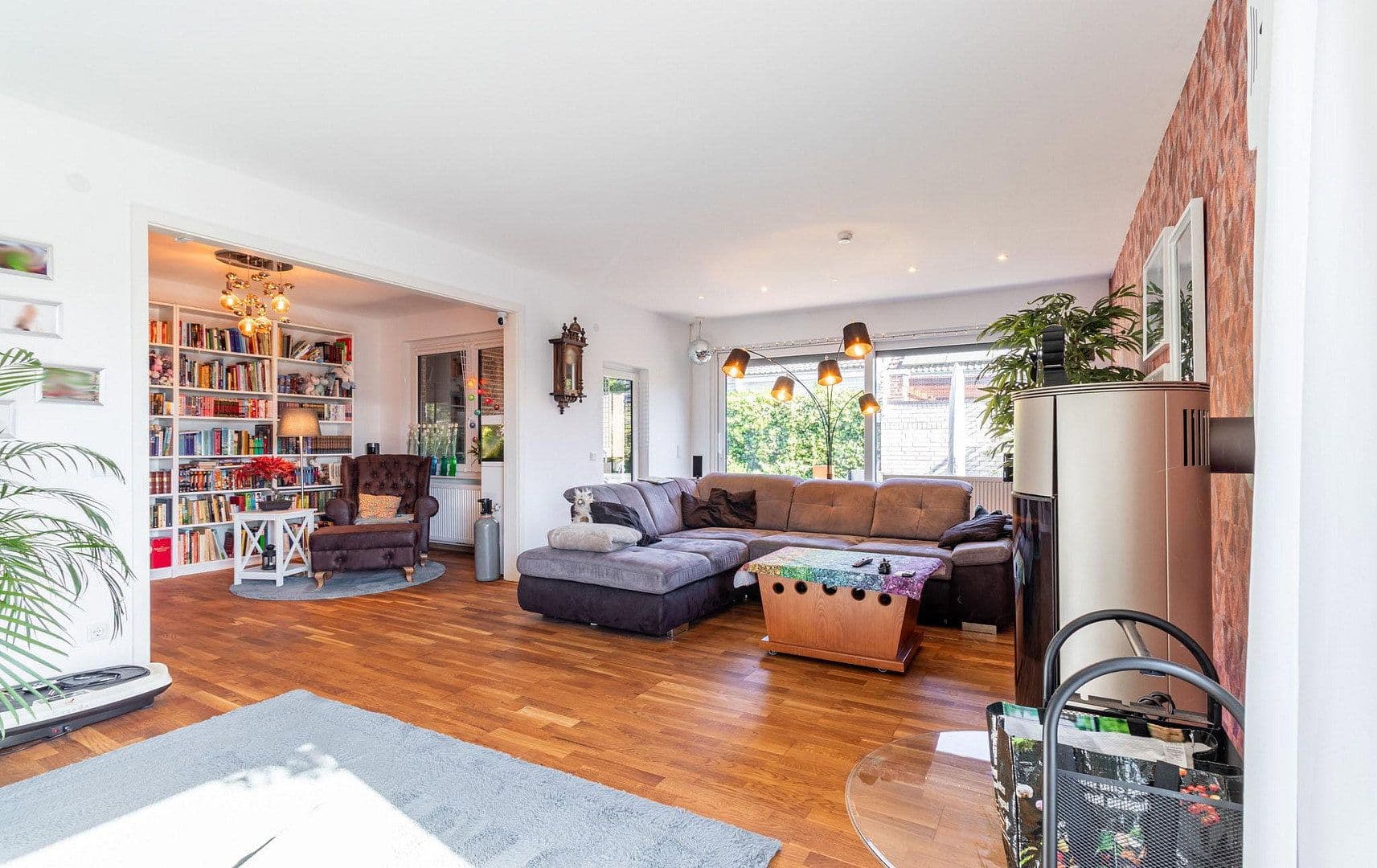 Prodej domu 162 m², pozemek 516 m², Burgdorf, Dolní Sasko Prodej domu 162 m², pozemek 516 m², Burgdorf, Dolní Sasko