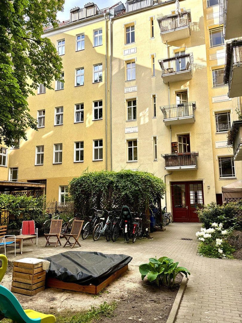 Prodej bytu 3+1 75 m², Boxhagener Straße 59, Berlin, Berlín Prodej bytu 3+1 75 m², Boxhagener Straße 59, Berlin, Berlín