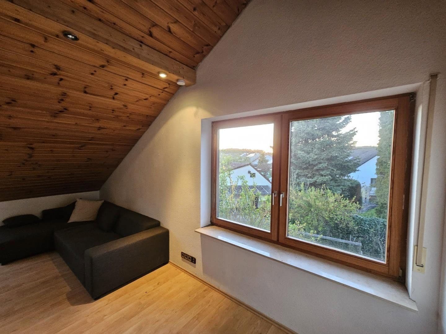 Prodej domu 142 m², pozemek 561 m², Vaihingen an der Enz, Bádensko-Württembersko Prodej domu 142 m², pozemek 561 m², Vaihingen an der Enz, Bádensko-Württembersko