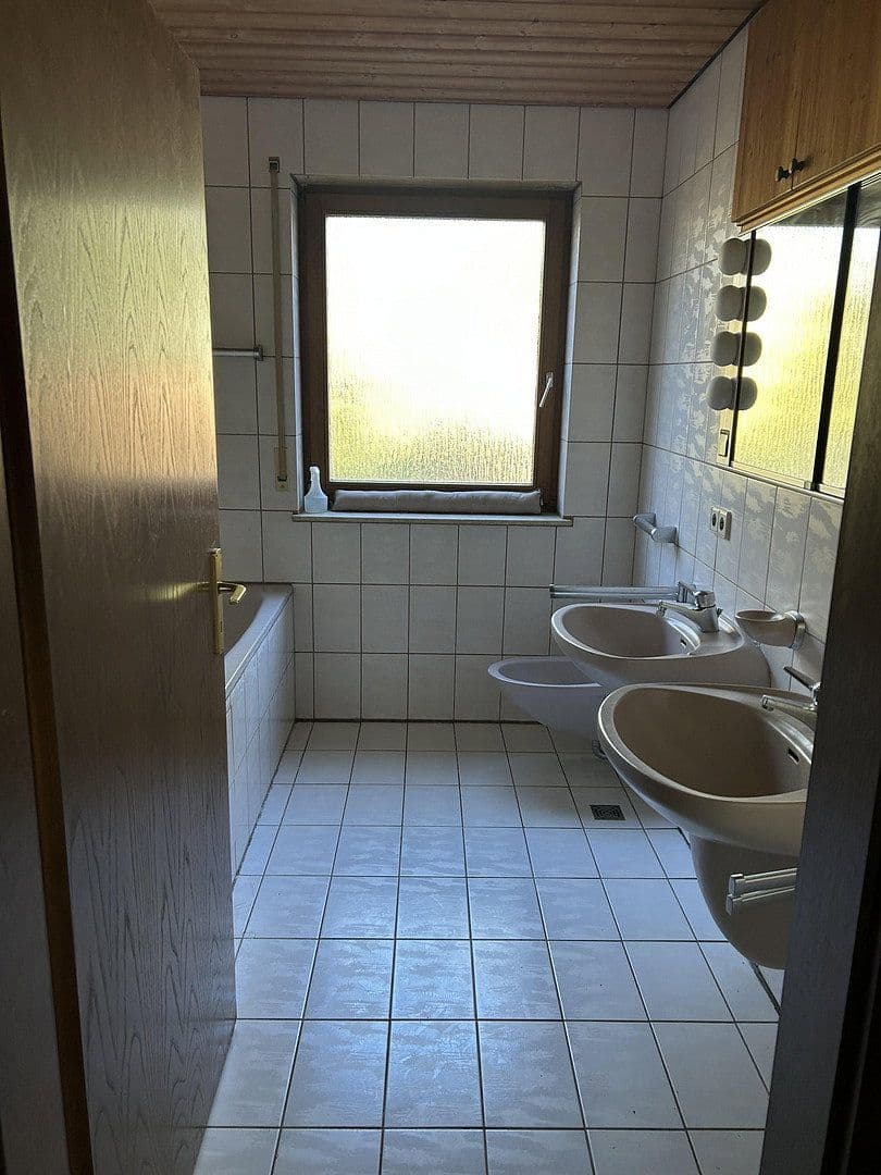 Prodej domu 142 m², pozemek 561 m², Vaihingen an der Enz, Bádensko-Württembersko Prodej domu 142 m², pozemek 561 m², Vaihingen an der Enz, Bádensko-Württembersko