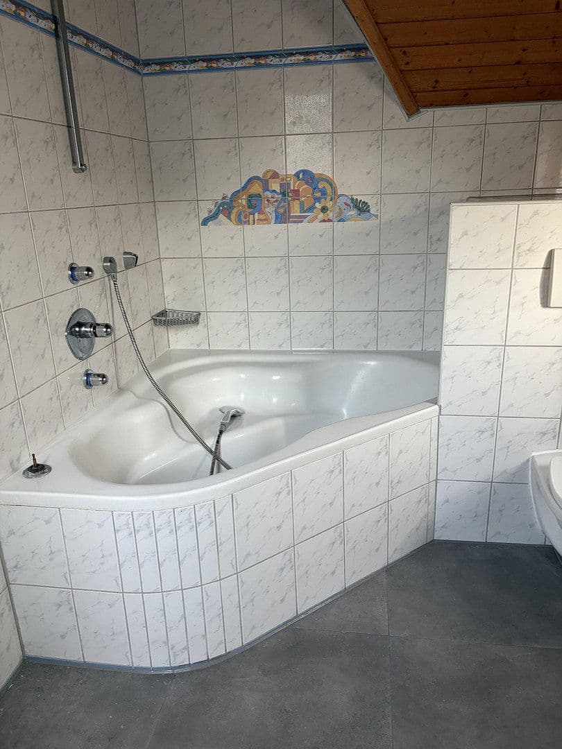 Pronájem bytu 1+kk 36 m², Großglocknerstrasse 73, Stuttgart, Bádensko-Württembersko Pronájem bytu 1+kk 36 m², Großglocknerstrasse 73, Stuttgart, Bádensko-Württembersko