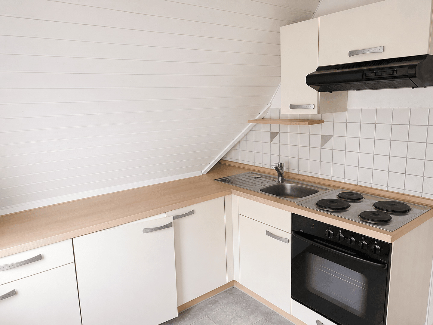 Pronájem bytu 1+kk 36 m², Großglocknerstrasse 73, Stuttgart, Bádensko-Württembersko Pronájem bytu 1+kk 36 m², Großglocknerstrasse 73, Stuttgart, Bádensko-Württembersko