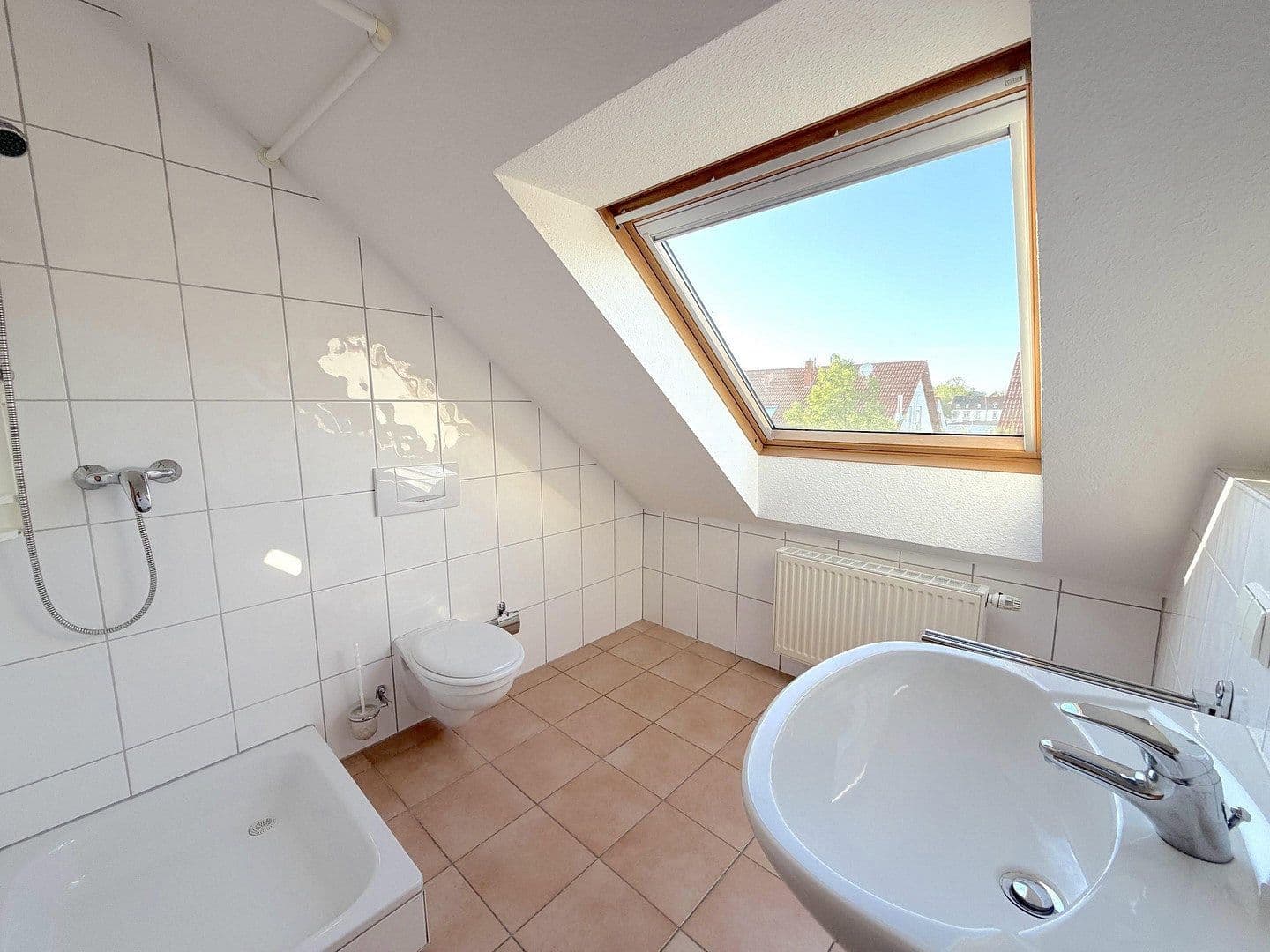 Prodej domu 146 m², pozemek 166 m², Kaiserslautern, Porýní-Falc Prodej domu 146 m², pozemek 166 m², Kaiserslautern, Porýní-Falc