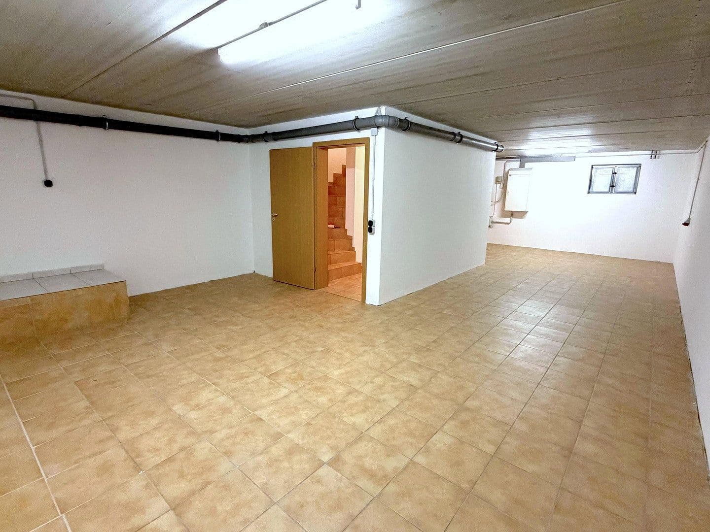 Prodej domu 146 m², pozemek 166 m², Kaiserslautern, Porýní-Falc Prodej domu 146 m², pozemek 166 m², Kaiserslautern, Porýní-Falc