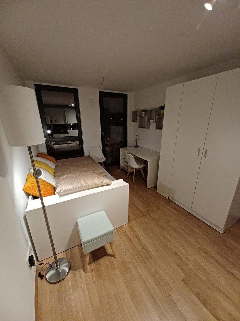 Pronájem bytu 1+1 24 m², Rudower Chaussee 32, Berlin, Berlín Pronájem bytu 1+1 24 m², Rudower Chaussee 32, Berlin, Berlín