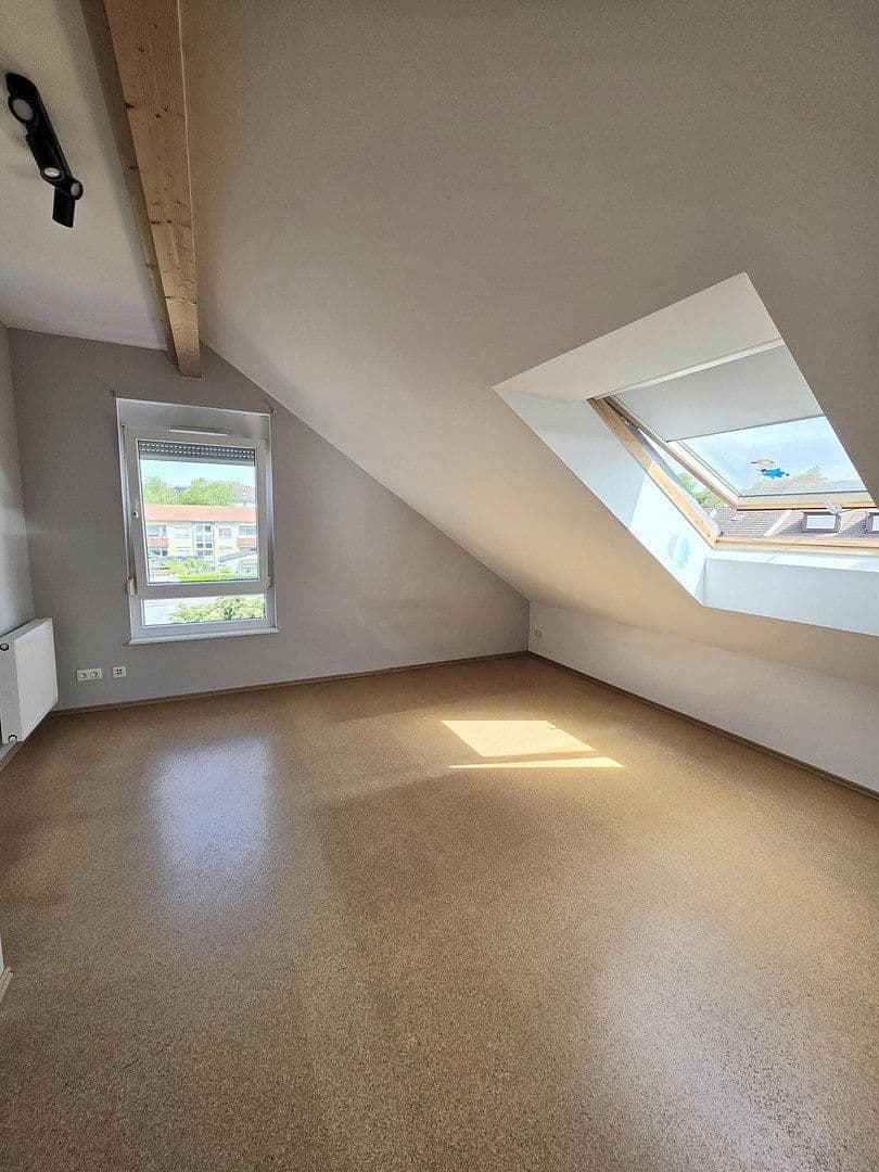 Prodej domu 141 m², pozemek 280 m², Kriftel, Hessen Prodej domu 141 m², pozemek 280 m², Kriftel, Hessen
