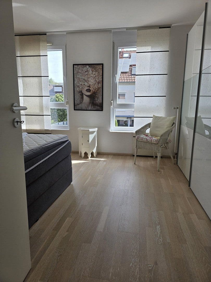 Prodej domu 141 m², pozemek 280 m², Kriftel, Hessen Prodej domu 141 m², pozemek 280 m², Kriftel, Hessen