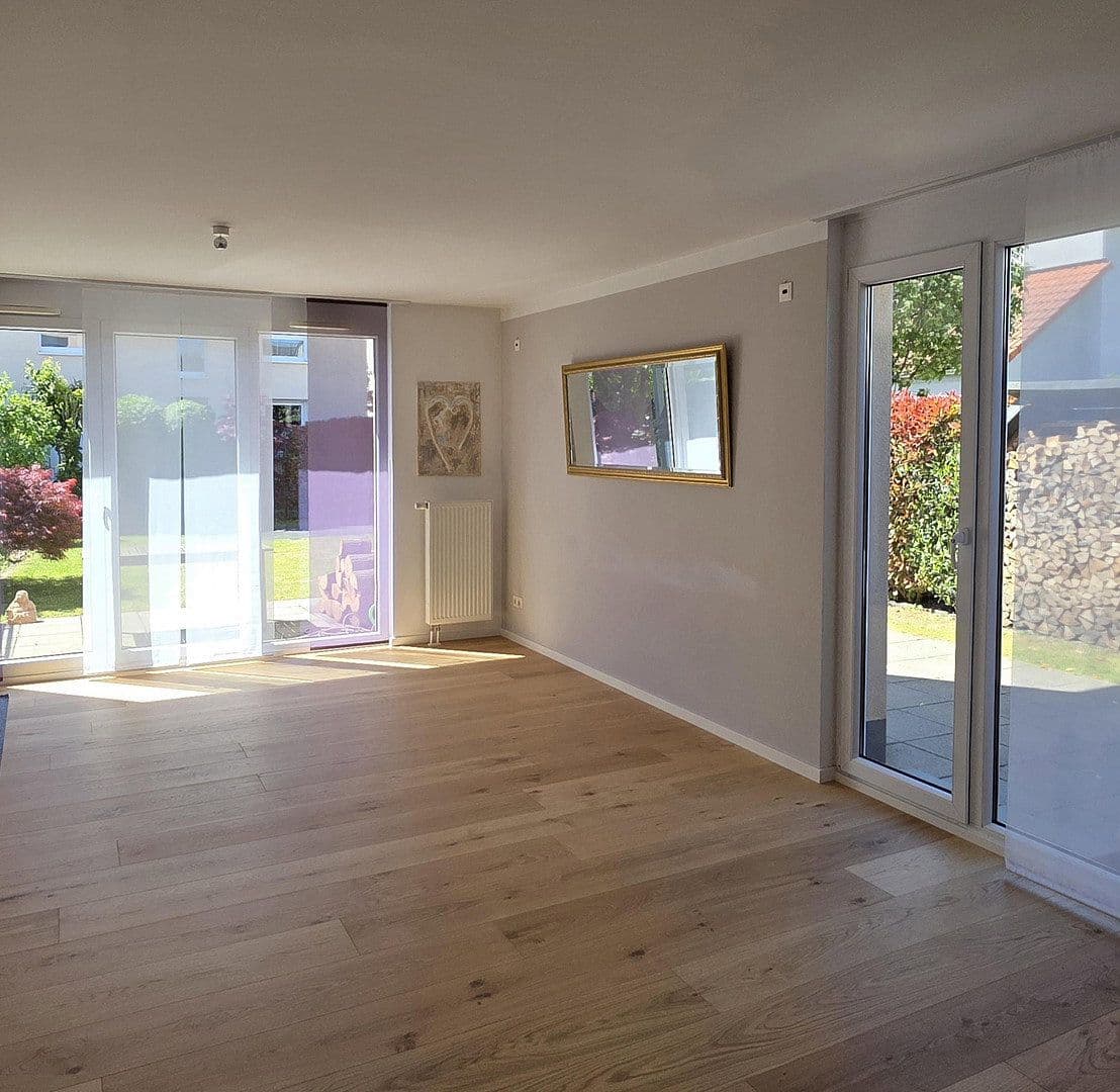 Prodej domu 141 m², pozemek 280 m², Kriftel, Hessen Prodej domu 141 m², pozemek 280 m², Kriftel, Hessen