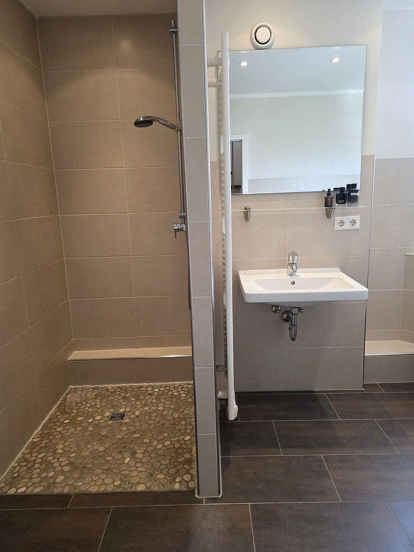Prodej domu 141 m², pozemek 280 m², Kriftel, Hessen Prodej domu 141 m², pozemek 280 m², Kriftel, Hessen